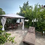 Irena Lägenhet Jezera