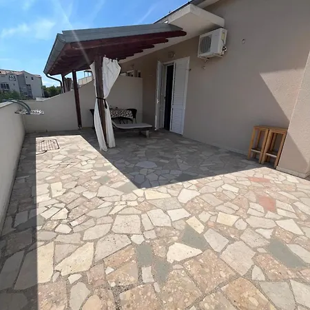 Irena Apartment Jezera