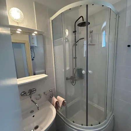 Irena Apartment Jezera