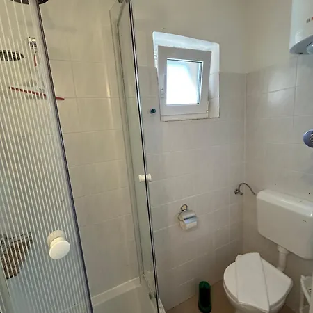 Irena Apartment Jezera