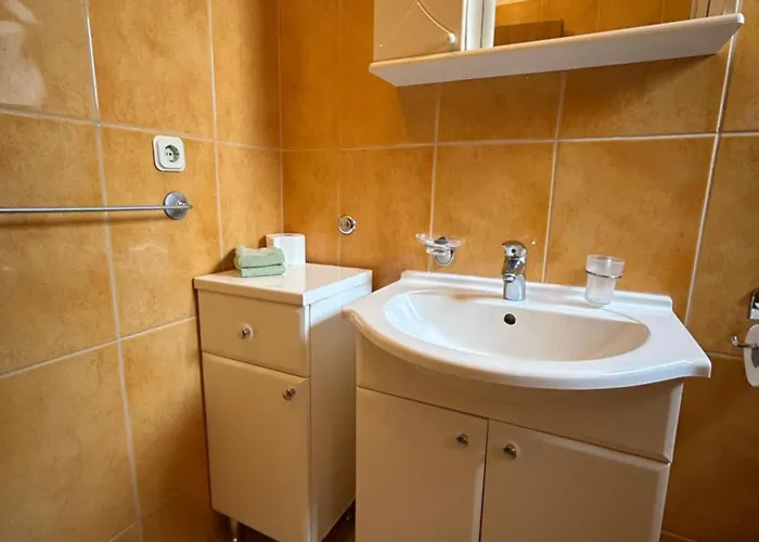 Irena Apartment Jezera